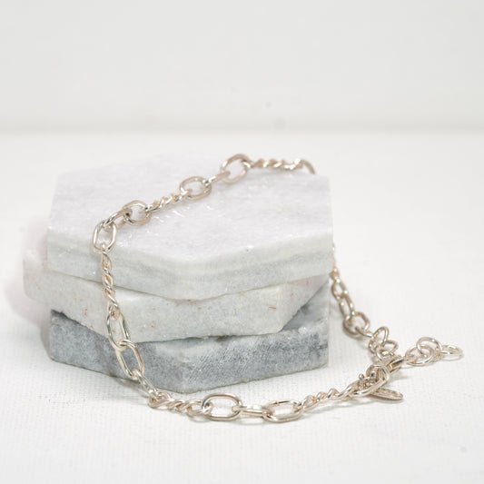 Delicate Twisted Link Bracelet