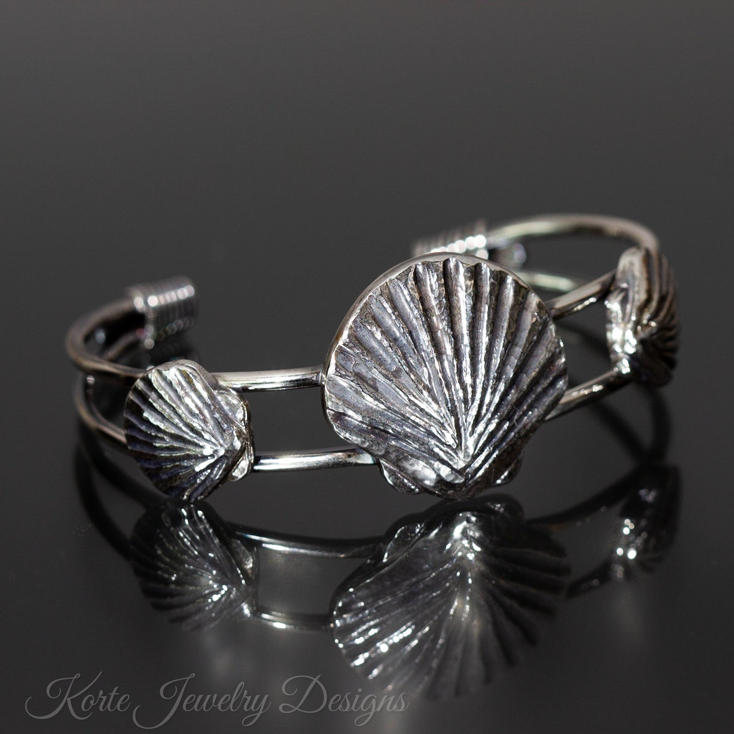 Clam Shell Bracelet