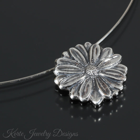 Daisy Necklace