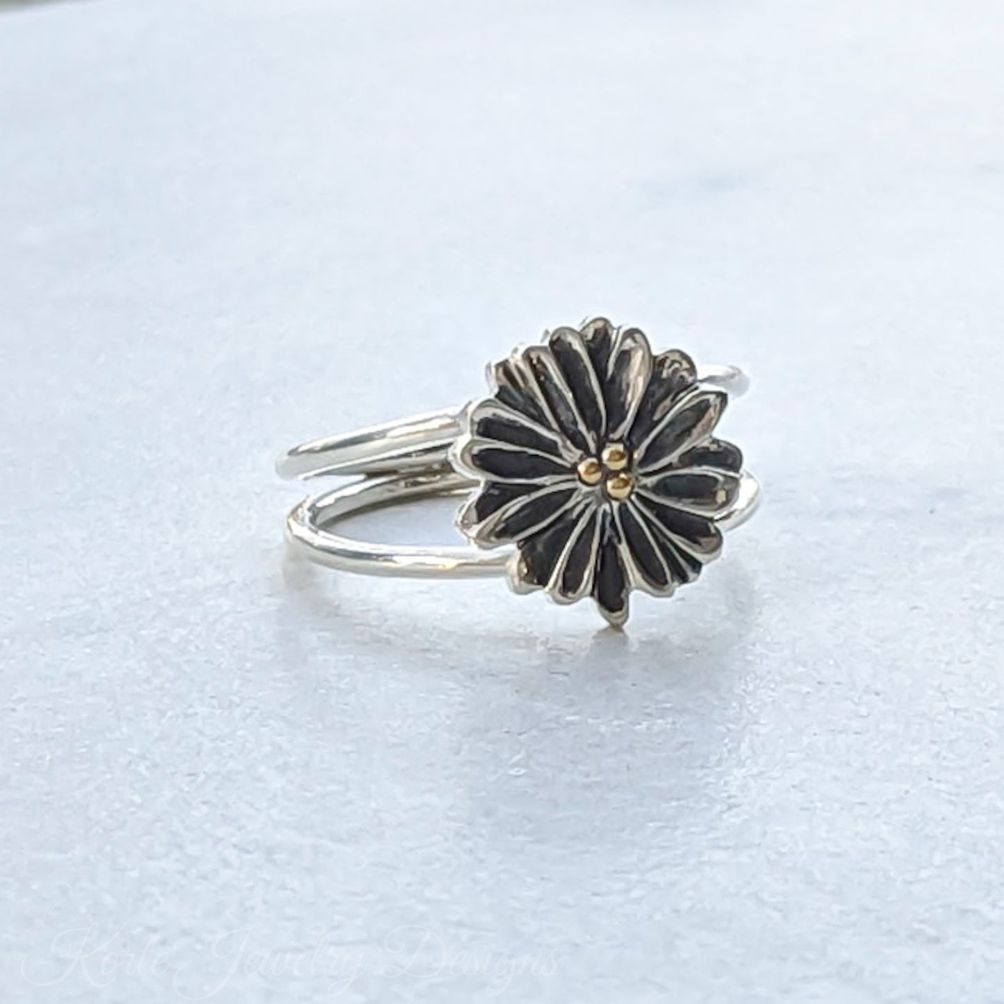 Daisy Ring with Gold